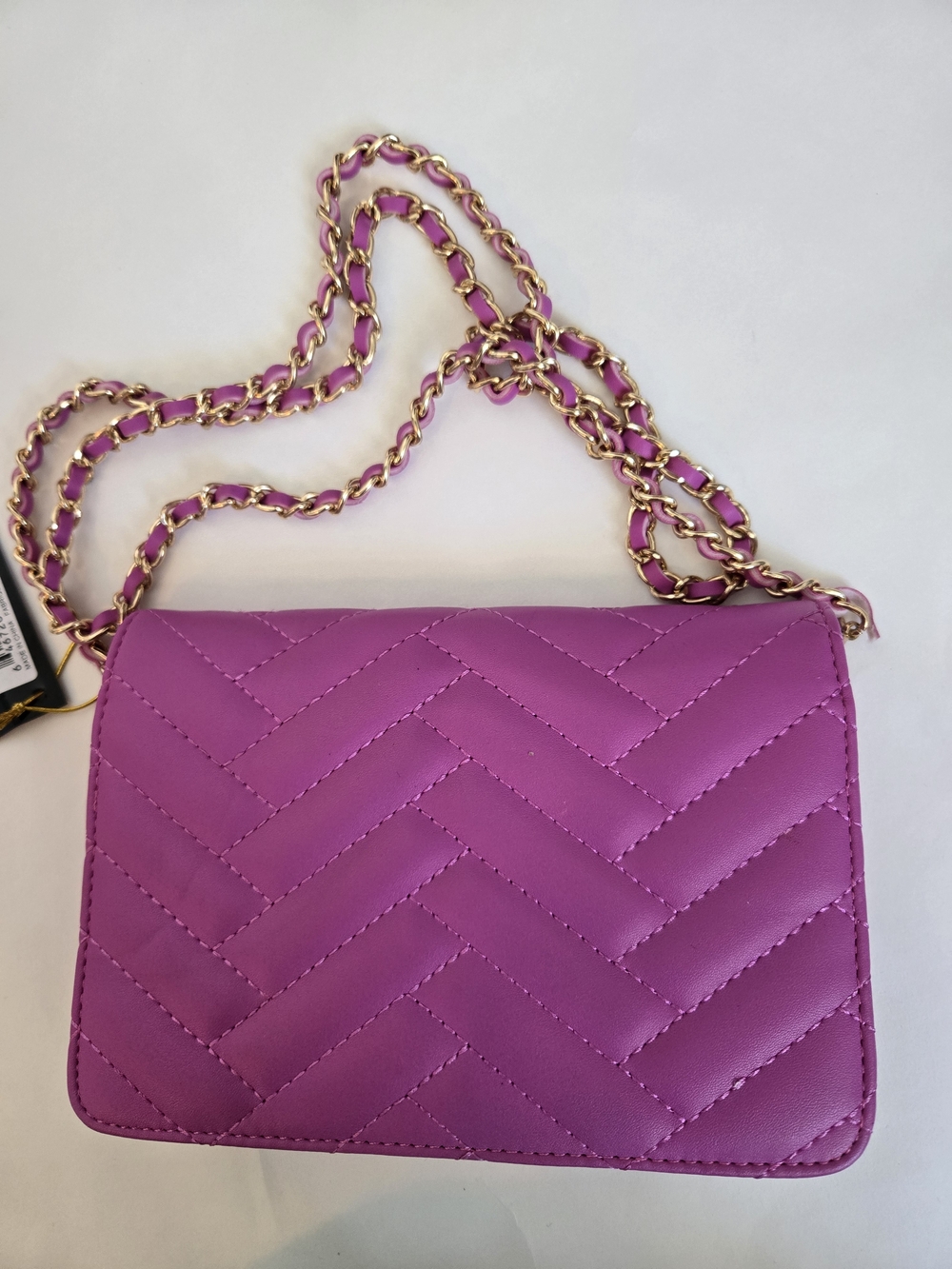 NWT bebe Sophia Quilted Grape - Chain Shoulder Vegan Bag- Edgy, Chic, Versatile. - Picture 9 of 10